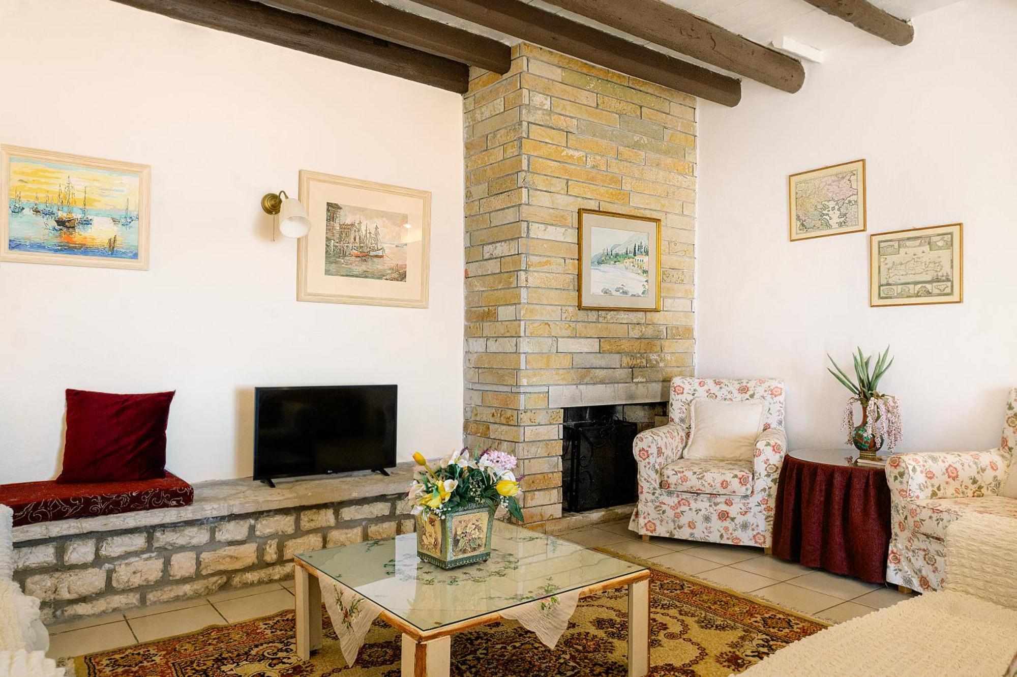 Nissaki Olive Press Villas Nisaki  ภายนอก รูปภาพ
